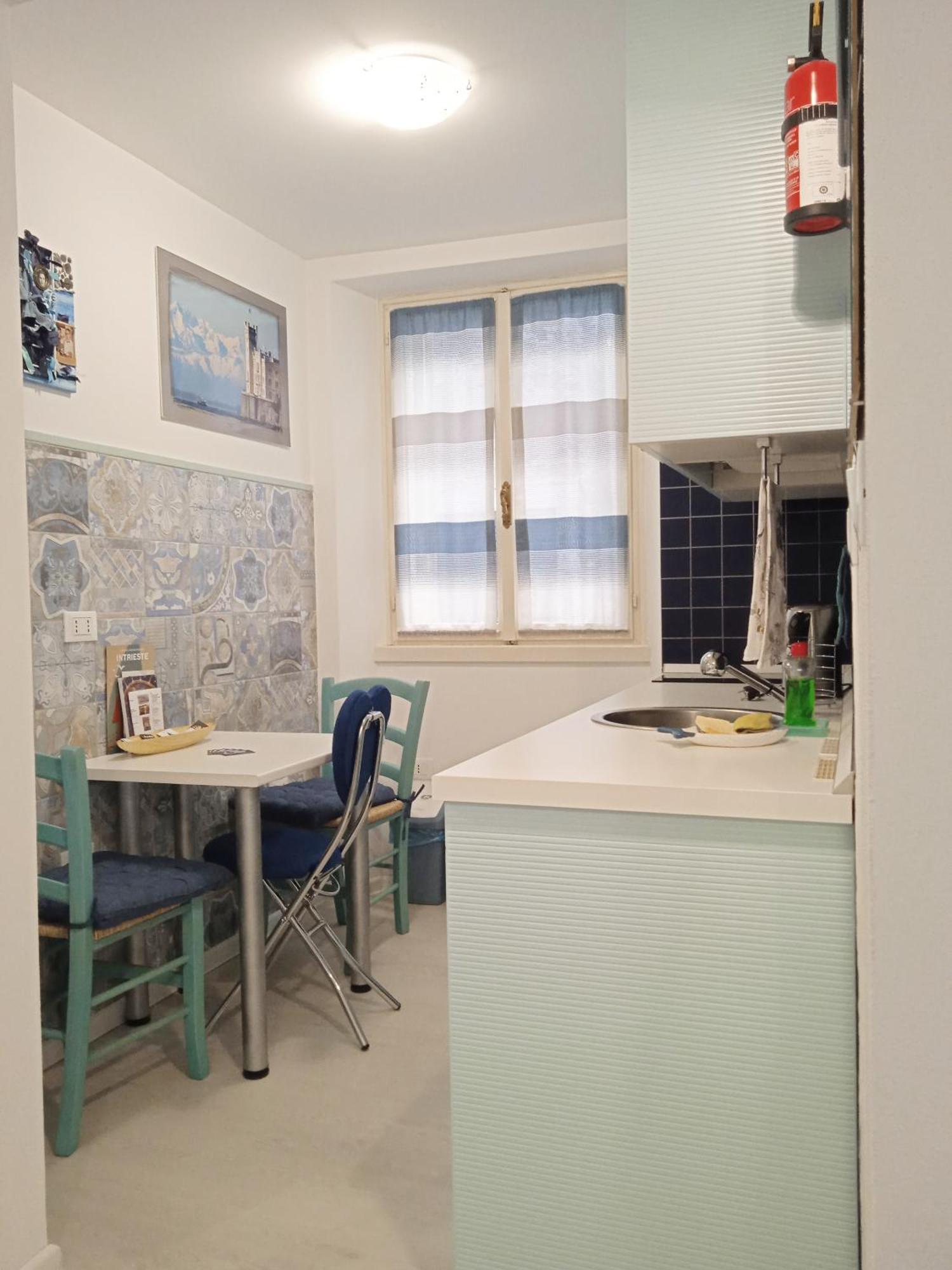 La Casa Di Uccia Apartment Trieste Luaran gambar